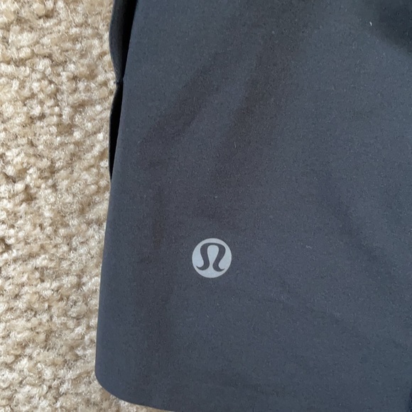 Lululemon Groovy Run Short Bonded Black 10 - Picture 11 of 12